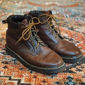 Vintage Dr. Marten’s 6 eyelet